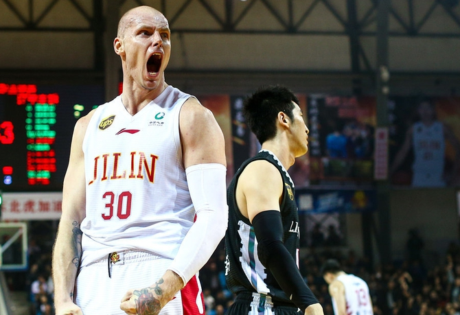 辽宁队力克福建队，布伦森惊艳四座