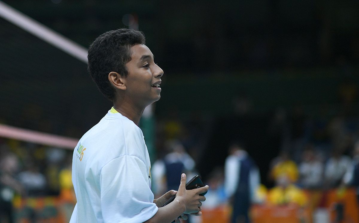 球员们在赛场上展现出色表现 球员们在赛场上展现出色表现