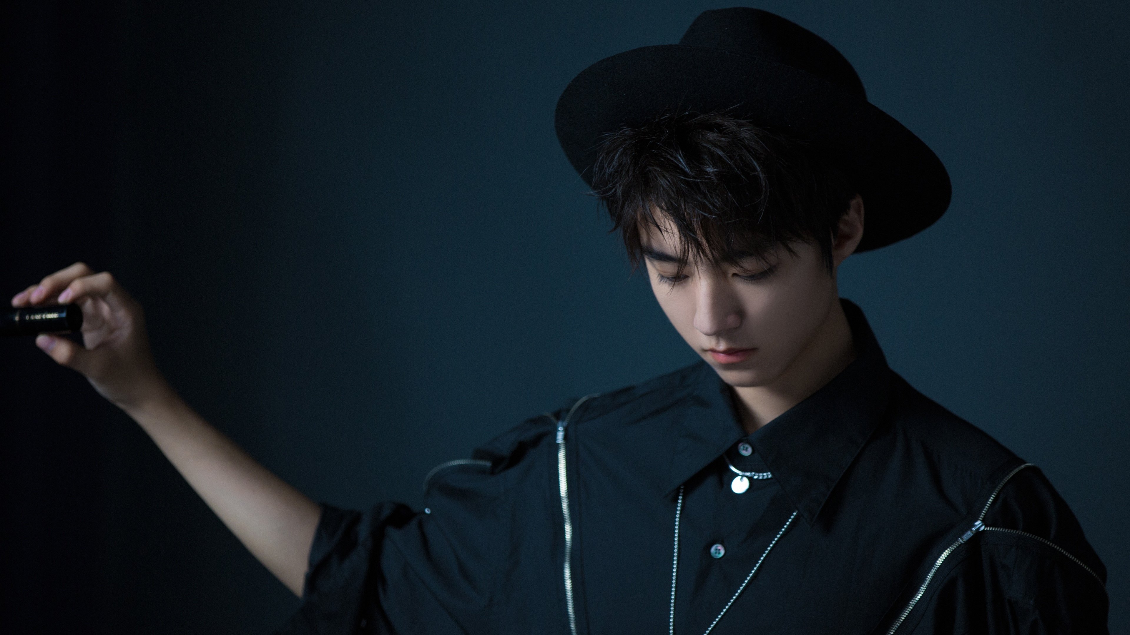 他用一场篮球式胜利，改写了英超冠军的剧本