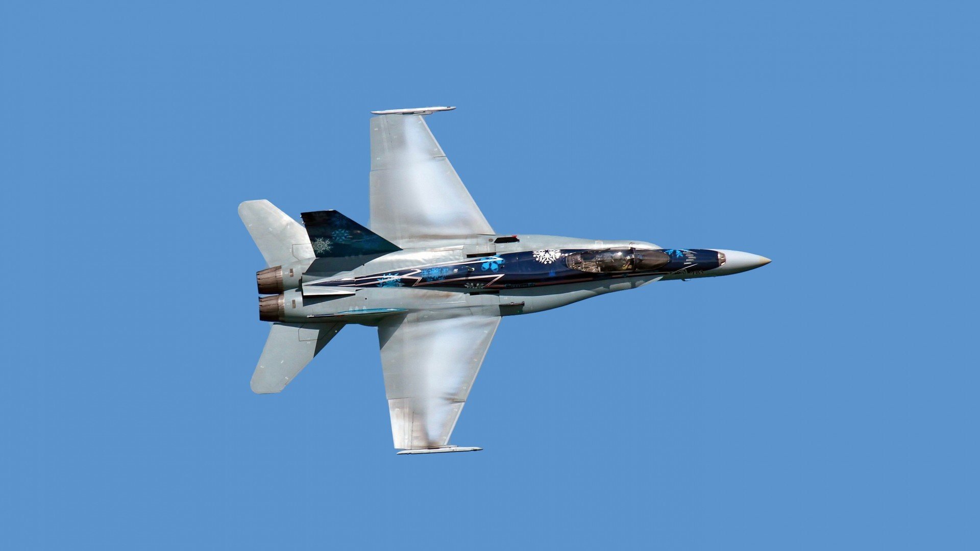 巴萨的战术影子，厄瓜多尔如何应对高位压迫，卢卡库成破局关键